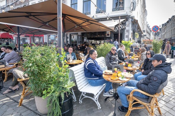 Terras De Zwaan & Proeflokaal