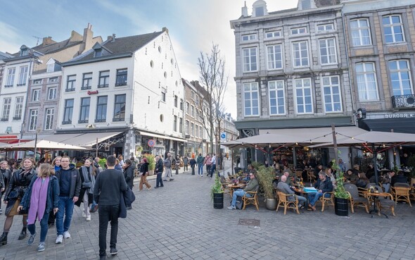 Terras De Zwaan & Proeflokaal